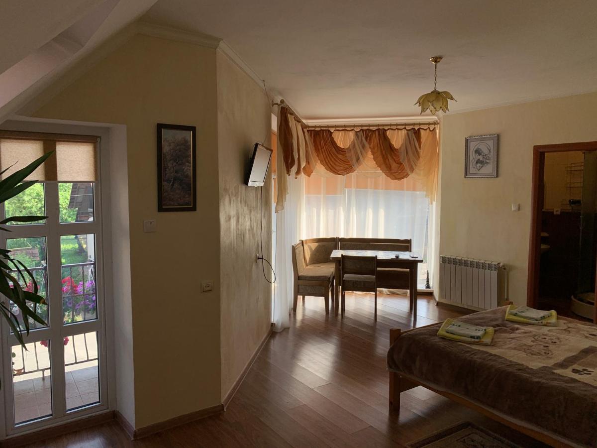 Дідів Рай Hotel Volovets Luaran gambar